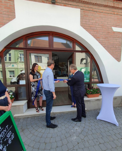 V Dunajskej Strede na Hlavnej ulici otvorili turistické informačné centrum V Dunajskej Strede na Hlavnej ulici otvorili turistické informačné centrum